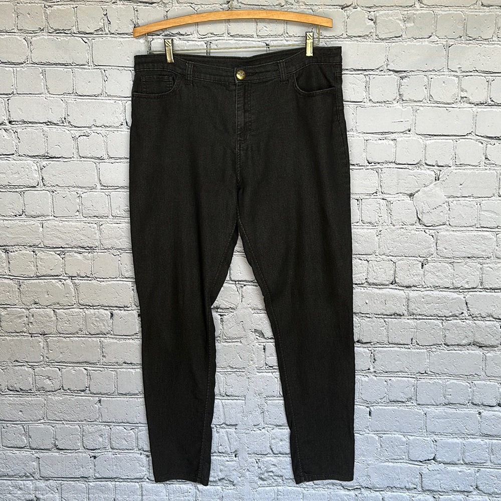 Juicy Couture Black Jean Jeggings Straight Leg Size 14 Soft Stretch